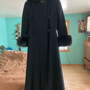 Calvin Klein Black long Wool flowing Coat-VINTAGE